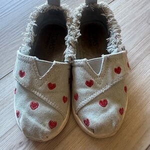 TOMS Kids' Shoes - 2 for 1! Red Heart & black sparkle Design